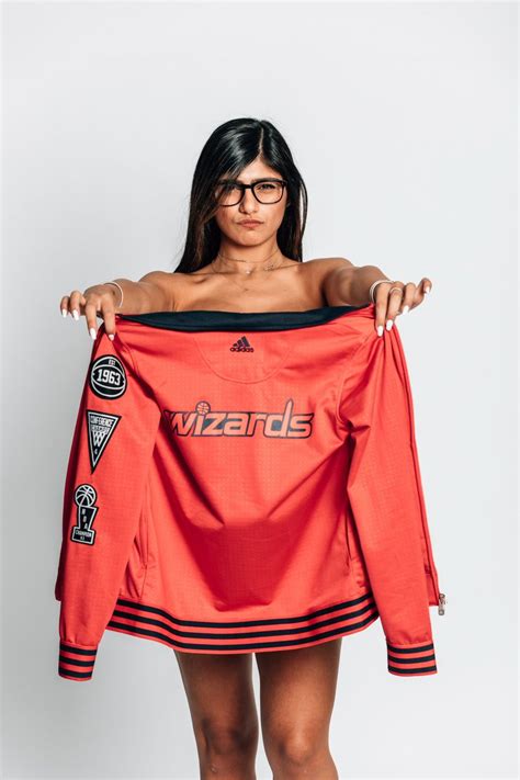 mia khalifa sports podcast